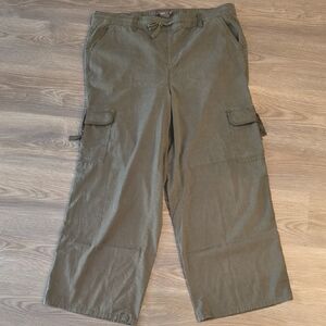 Torrid Olive Cargo Wide Leg Pants 122